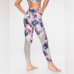 Athleta Watercolor Floral Mudra 7/8 Tight Legging with Pockets Size: XS